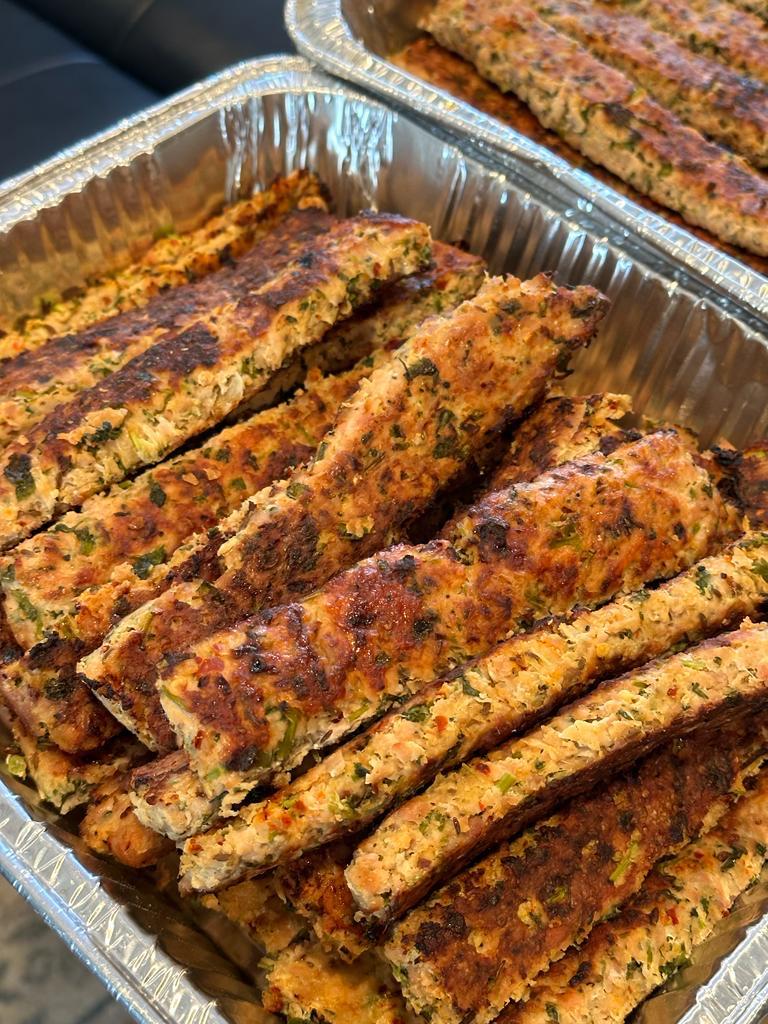 Sufra e Zahra meal packing and distribution